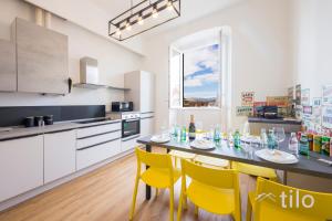 City Center, 2BR, Free Wifi & Netflix By Tilo