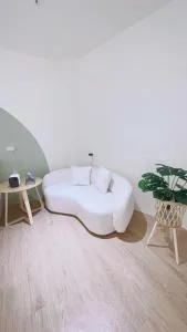 Mountain Daily - P'i-p'a-ch'eng