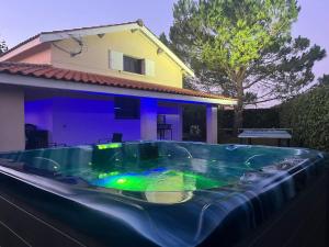Maisons de vacances L Escale Girondine avec son spa, son sauna et sa piscine privative : photos des chambres