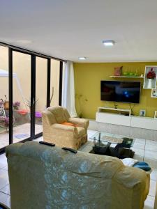 Omis Room 2