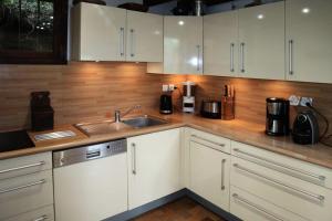 Chalets Residence Chal. Les Chandelles - CHALET Les Chandelles 11 Pers. PIED PISTES MAE-6521 : photos des chambres