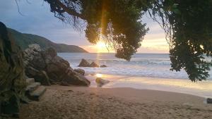 Putsborough Manor 3 Self Catering Cottages with Beach a short walk, dog friendlyyear, On site Tennis, Play Area, Paddock, Spa baths, BBQ, Private Gardens, Superfast WIFI