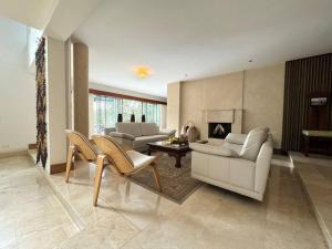 Medellin Mansion 680 m2 with pool and steam room