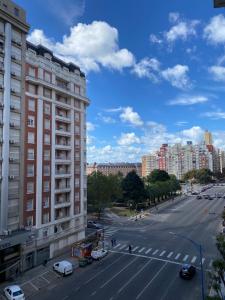 Av Colon 1