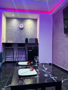 Appartements La suite mercure jacuzzi : photos des chambres