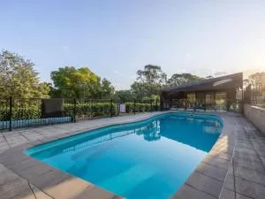 River View 5B Home near Freeway Shops Loganholme - Loganlea