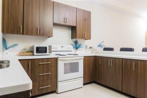 Secure one bedroom apartment in Ruthven a gated community in New Kingston Jamaica