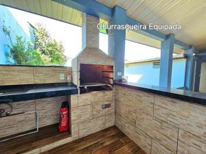 Casa Familiar Espaço Amplo com churrasqueira