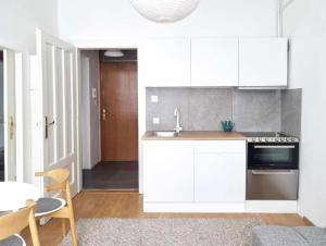 J Street Cozy Apartments - A2