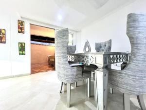 Private House - 4 Pisos - 100 Mts de la playa