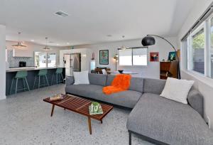 Quintessential Family Palm Springs Salt Pool Spa Casita