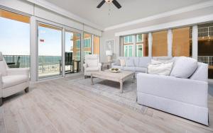 Phoenix Gulf Towers 405 condo