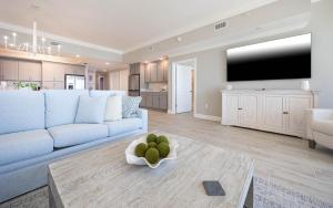 Phoenix Gulf Towers 405 condo