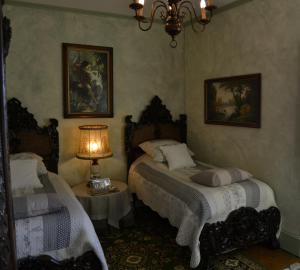 B&B / Chambres d'hotes Chateau de Peufeilhoux : photos des chambres