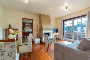 Lindo 3 Quartos Esquina da Rua Coberta