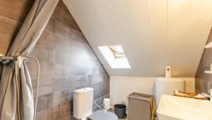 Appart'hotels 4pers 2lits 5 min aeroport Orly,navette et parking extra,location en nuit et jourChez Sandro, : photos des chambres