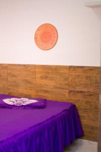 casasveraneio , Barra de são Miguel casa com 4 quartos sendo 2 suítes,todos com ar condicionado, 300 m da praia, 5 minutos praia das conchas e 10 do gunga! Área de lazer com piscina de 10 m churrasqueira e freezer!a melhor!