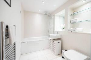 Contemporary 2 Bedroom Flat in Canary Wharf