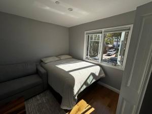 Private Studio in Burlingables