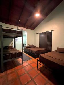Tamarindo Backpackers