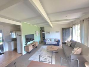 Waterfront Retreat Getaway Kayaks, Bikes, Fast WiFi and more