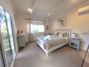 Waterfront Retreat Getaway Kayaks, Bikes, Fast WiFi and more