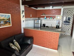 Casa Duplex com 2 suítes com ar condicionado ,100m da Praia - Barra de São Miguel, a 8 minutos da praia do gunga e a 3 da praia bonita! Condomínio com piscina e churrasqueira!