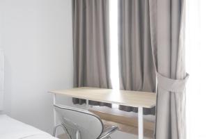 Modern Look Studio Room at Citra Living Apartment By Travelio