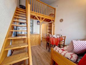 Appartement mezzanine confortable près des pistes avec parking - FR-1-344-1199