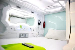 Whiz Capsule Hotel Thamrin Jakarta