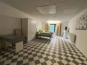 Würzburg Gerbrunn Monteurzimmer Wohnung 2 Etage - Rottendorf