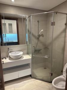 The Matrix One Private 2Brs Apt near Le Quang Dao