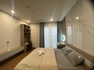 The Matrix One Private 2Brs Apt near Le Quang Dao