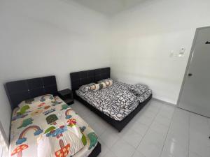 Orchard Lake House - Entire bungalow, 4 rooms, 9 beds, 13 persons