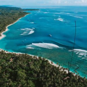 Jala Villas Lances Right HTs Mentawai