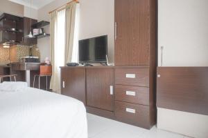 Nice and Cozy Studio at Signature Park Tebet Apartment By Travelio