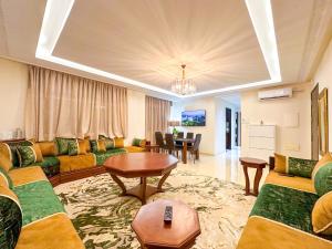 Luxoria home - Centric Flat, proximity to corniche
