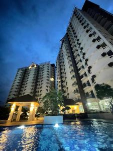 Royal Oceancrest Mactan - Resort type Condominium Unit 0215B