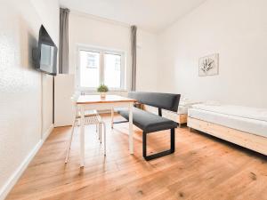 Tolstov Apartments - 2 Zimmer Wohnung mit Terrasse - 25 Min Messe DUS