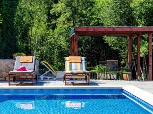 Villa Oasis Cypress - Three Bedroom Villa with Terrace and Swimming Pool - Čilipi