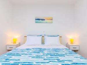 Villa Oasis Cypress - Three Bedroom Villa with Terrace and Swimming Pool