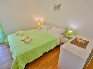 Apartments Lenka - Two Bedroom Apartment with Garden Terrace A4