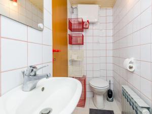 Art House Zanze- Two Bedroom Apartment with City View