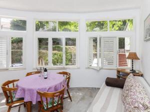 Apartments Sisic - One Bedroom Apartment with Terrace