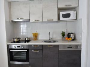 Apartment Meryl ST - Two Bedroom Apartment with Sea View