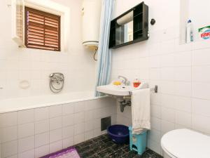 Guest House Bridge View - Studio with Balcony and Sea View