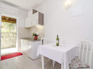 Apartments Matu ko Mljet - One Bedroom Apartment with Balcony and Sea View