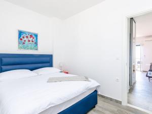 Apartments Villa Lukas - No 1 One-Bedroom Apartment with Balcony and Sea View