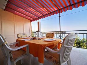 Apartments Ba i - Two Bedroom Apartment with Sea View