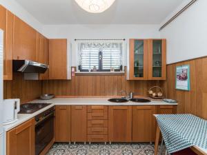 Apartments Mare- Comfort Two Bedroom Apartment with Terrace A1 ST